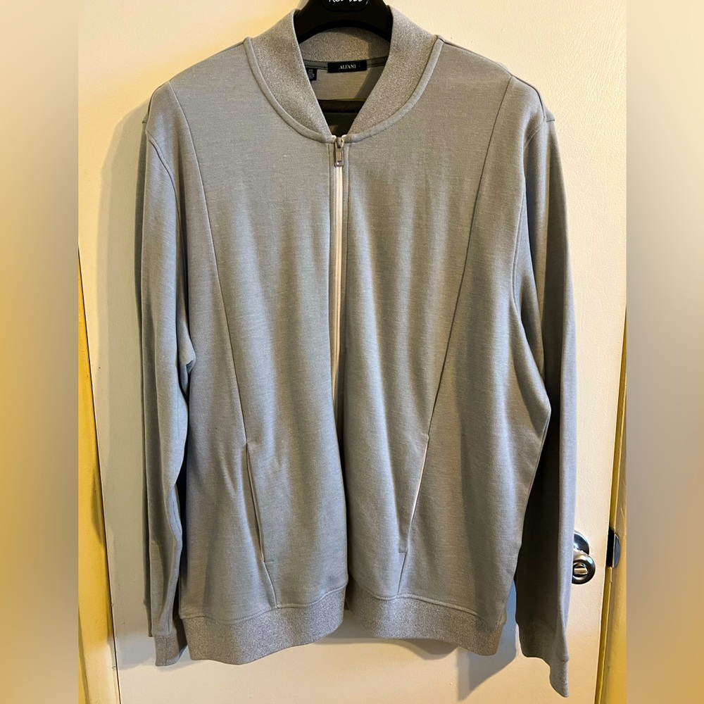 Alfani Men’s Jacket/ Grey and White XXL